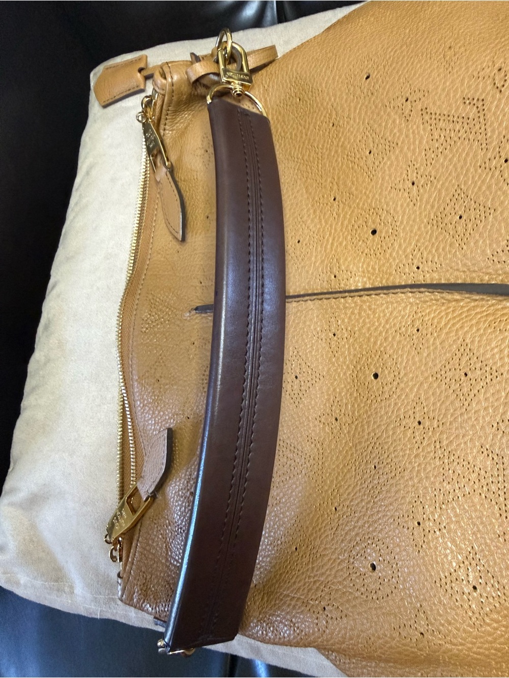 AUTH. LOUIS VUITTON MAHINA SERENE MM 2-Way Handbag/Shoulderbag-Caramel-🔥🔥 - Picture 10 of 16